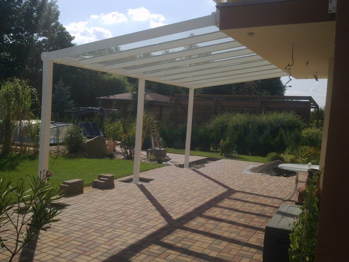 Pergola bílá RAL 9010 700 x 250 cm provedení DELUXE